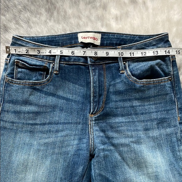 Driftwood Blue Jeans - Picture 2 of 8